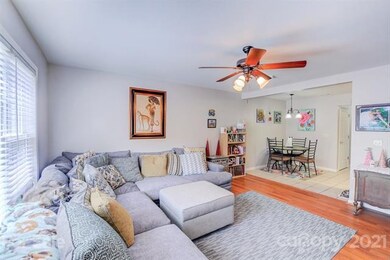 84 Rotunda Cir, Asheville, NC 28806 - photo 2