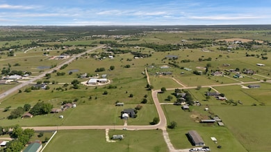 201 Fox Run Rd, Cleburne, TX 76033 - photo 4