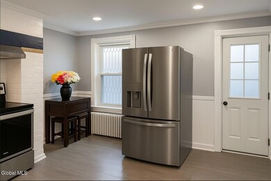 39 S Lake Ave unit 1, Albany, NY 12203 - photo 3