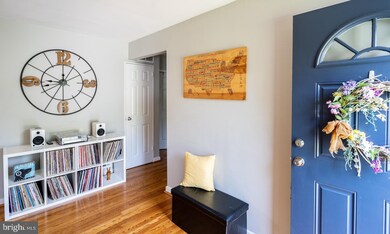 12709 Parkland Dr, Rockville, MD 20853 - photo 3