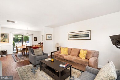 35 Tynemouth Ct, Trenton, NJ 08691 - photo 4