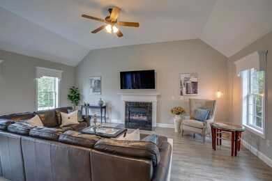 46 Buckingham Dr, Londonderry, NH 03053 - photo 5