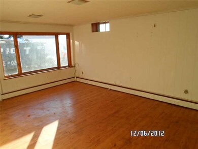 1354 Mendon Rd, Woonsocket, RI 02895 - photo 5