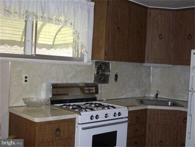 617 Rively Ave, Glenolden, PA 19036 - photo 5