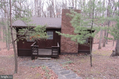 6 Greenoak Ln, Berkeley Springs, WV 25411 - photo 2