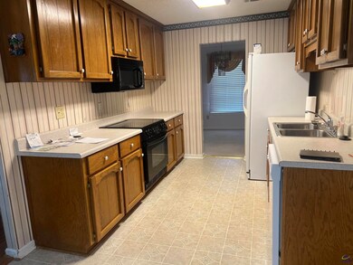 213 Westwood Dr, Warner Robins, GA 31088 - photo 6