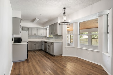 4304 Spring Hill Ln, Arlington, TX 76016 - photo 7