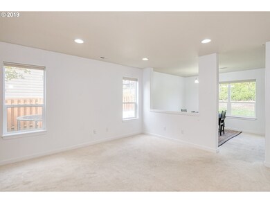 874 NW 2nd Ave, Canby, OR 97013 - photo 4