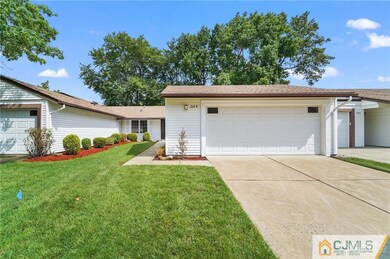 265 Crosse Dr unit B, Monroe Township, NJ 08831 - photo 2