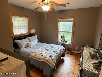 4016 Retro Hughes Rd, Graysville, TN 37338 - photo 4