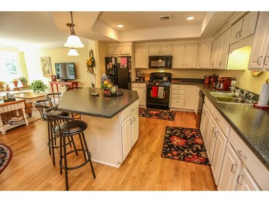 65 Hawthorne Dr unit 312, Bedford, NH 03110 - photo 4