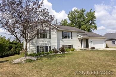 832 Meadow Dr_2