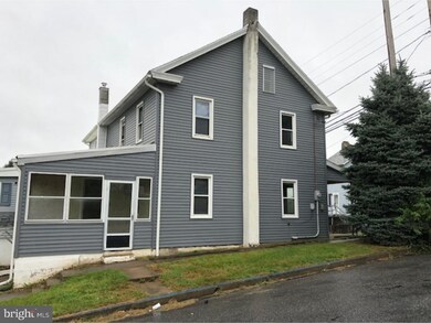 2013 Pine St, Whitehall, PA 18052 - photo 3