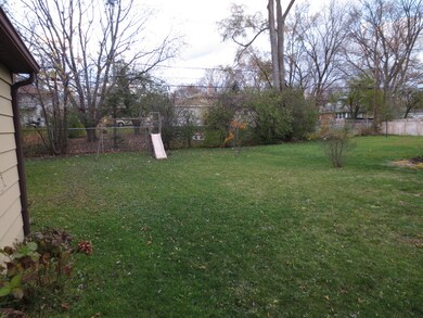 1028 Leith Ave, Waukegan, IL 60085 - photo 3