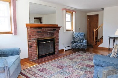 139 Keystone St, West Roxbury, MA 02132 - photo 3