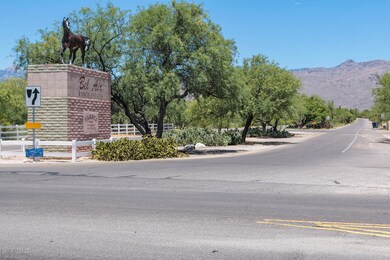 11122 E Rusty Spur Place, Tucson, AZ 85749 - photo 2