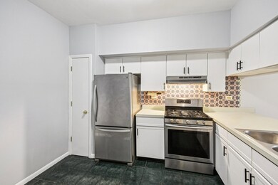 unlisted-address, Glendale Heights, IL 60139 - photo 7