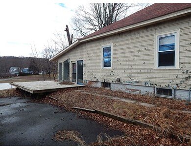 10 Poplar St, Turners Falls, MA 01376 - photo 2