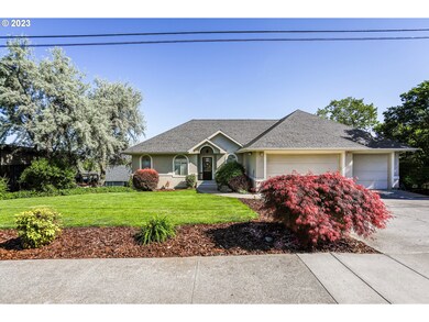 1629 E 19th St, the Dalles, OR 97058 - photo 4