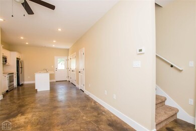 406 W Matthews Ave, Jonesboro, AR 72401 - photo 3