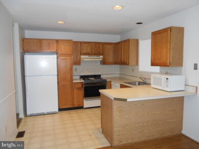 662 Kenney Ln, Brookhaven, PA 19015 - photo 3