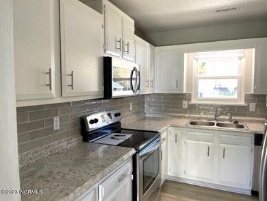 1304 Kevin Ct, Jacksonville, NC 28546 - photo 5