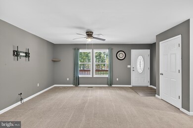 721 Pine Harbour Dr, Mineral, VA 23117 - photo 6