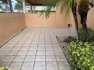 unlisted-address, Davie, FL 33328 - photo 6