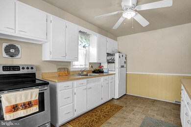 122 Diamond St, Reading, PA 19607 - photo 7