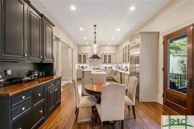 121 W 36th St, Savannah, GA 31401 - photo 7