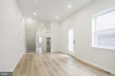 952 N Marshall St unit 1, Philadelphia, PA 19123 - photo 2