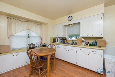 2257 108th St, Toledo, OH 43611 - photo 7