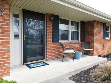 4940 Chapel Dr, Columbus, IN 47203 - photo 3