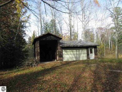 2094 N Clear Lake Rd, West Branch, MI 48661 - photo 3