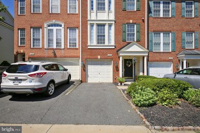 12757 Heron Ridge Dr, Fairfax, VA 22030 - photo 2