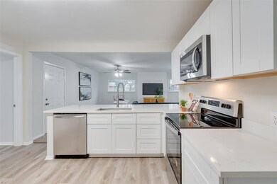 400 Norwood Dr, Hurst, TX 76053 - photo 7