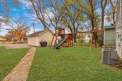 405 S Lewis Ave, Waukegan, IL 60085 - photo 4