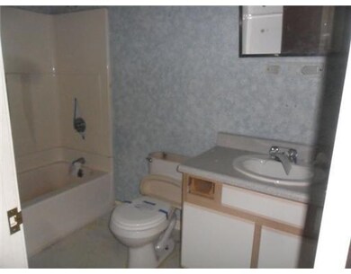 74 Lincoln St, Woonsocket, RI 02895 - photo 5