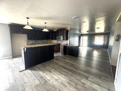 Beautiful spacious kitchen