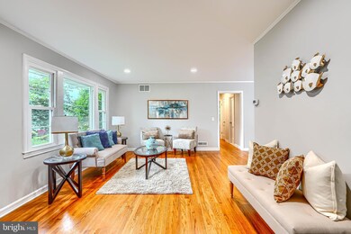 8809 Wolverton Rd, Parkville, MD 21234 - photo 4