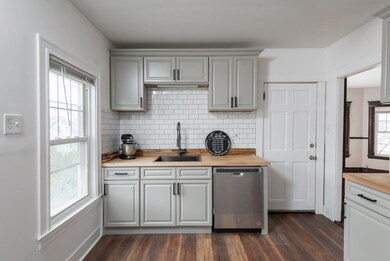 72 Ash St unit 2, Brockton, MA 02301 - photo 2