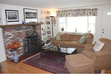 9 Prospect Ct, Marblehead, MA 01945 - photo 3