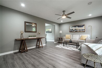 911 Pennwood Dr, New Albany, IN 47150 - photo 3