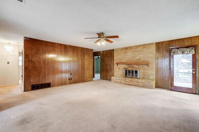 217 E Louella Dr, Hurst, TX 76054 - photo 3