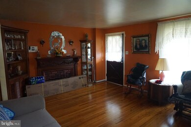 1020 Foxridge Ln, Essex, MD 21221 - photo 5