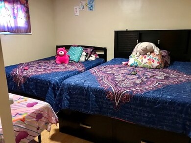 16 Locust St unit 2, Lynn, MA 01904 - photo 2