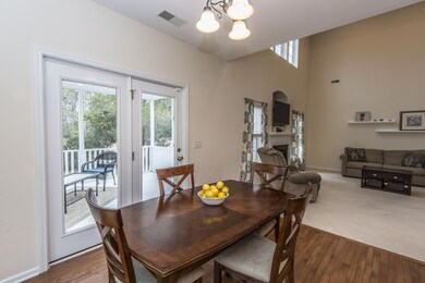 Access to screened porch
