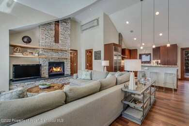 Living & Kitchen