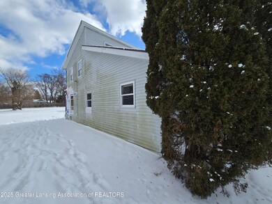 4805 Hughes Rd, Lansing, MI 48910 - photo 3