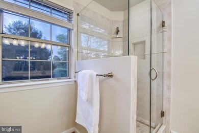 46687 Bartlet Square, Sterling, VA 20164 - photo 5